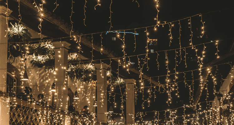 ayuntamiento valencia paraliza el montaje de las luces de navidad 2024